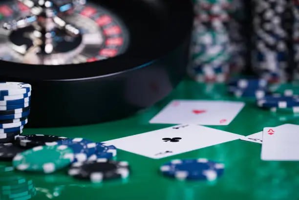 popa7777 Myanmar Online Gaming Platform Team ဆွေးနွေးနေသောမြင်ကွင်း